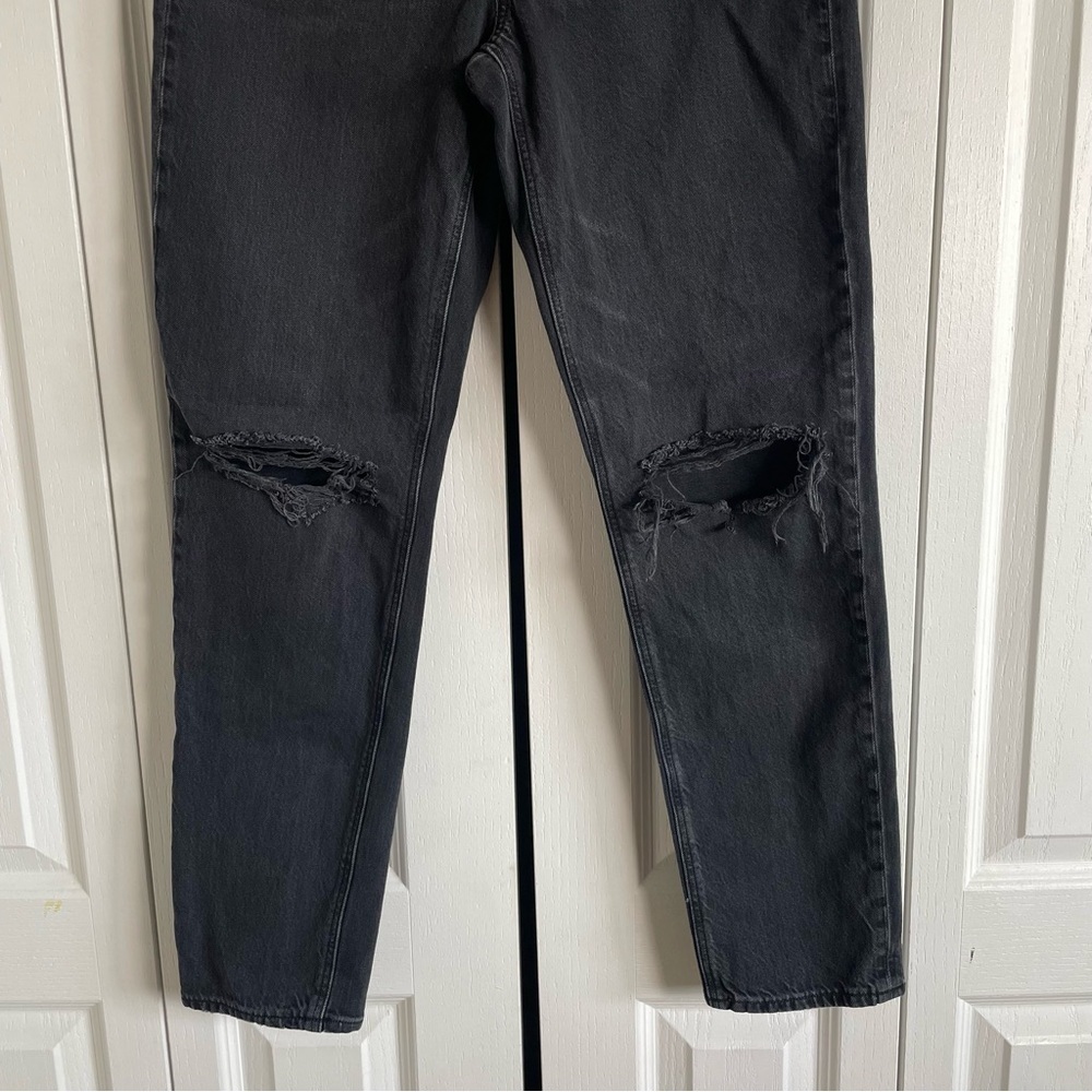 American Eagle Mom Jeans Women’s 6 Long 30” Inseam Black Ripped Straight Leg - Picture 5 of 15
